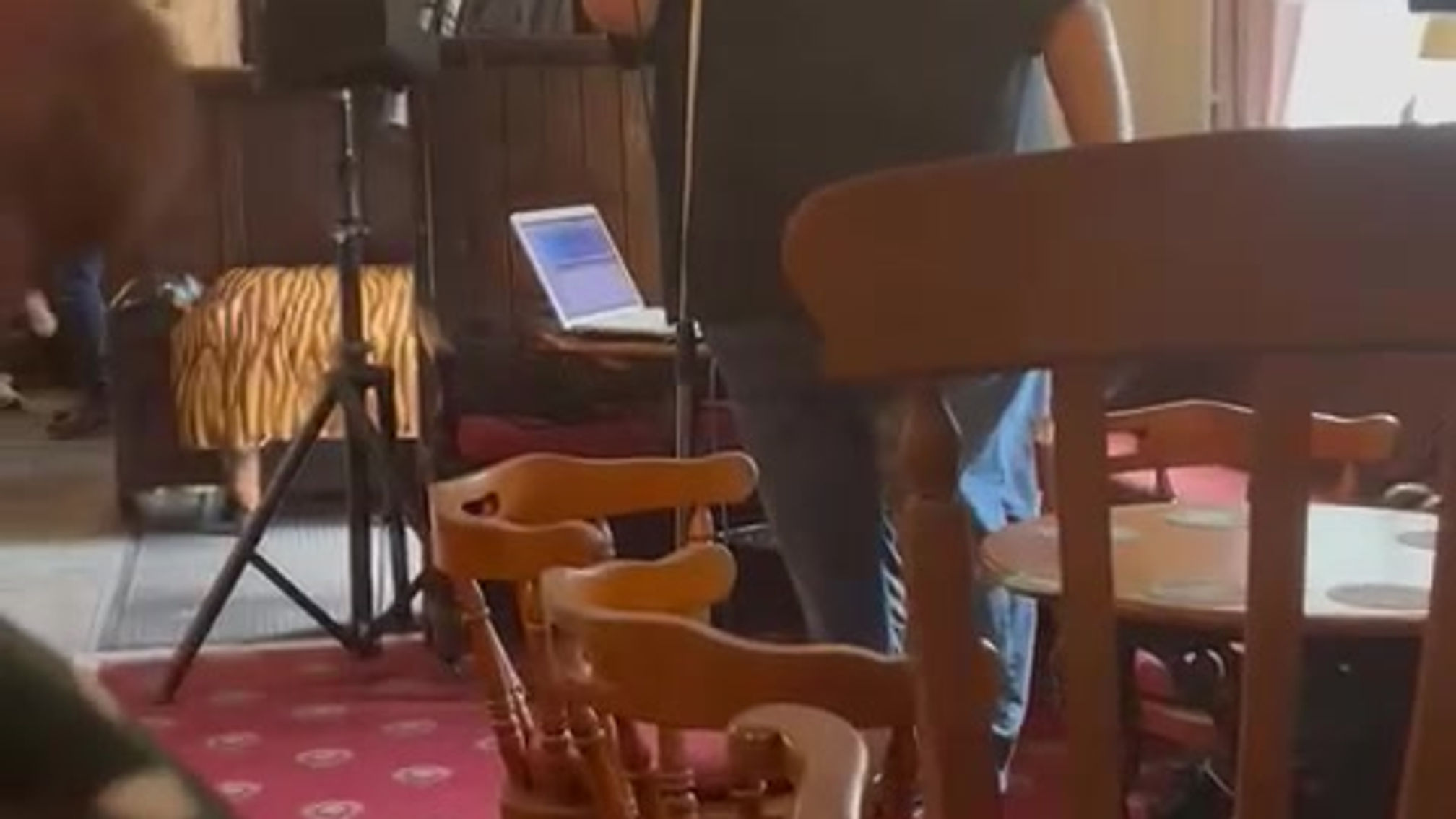 PUB GIG